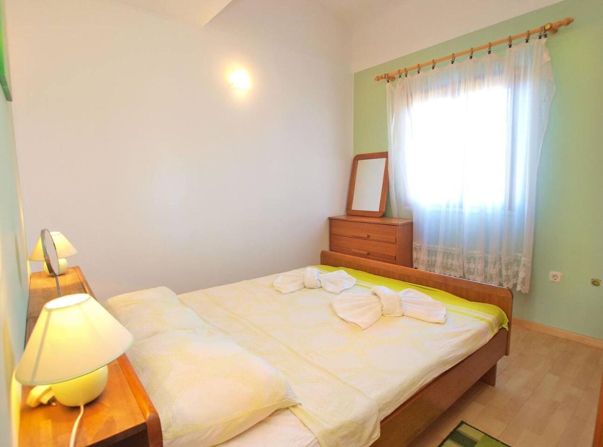 Alma Apartment Porec Exterior photo